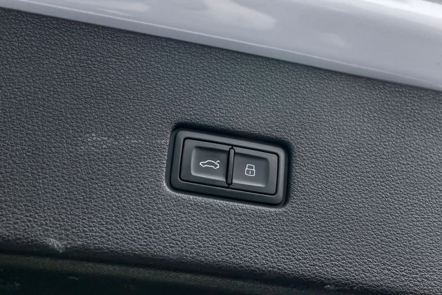 2023 Audi Q8 Premium 55 TFSI quattro - 23005004 - 45