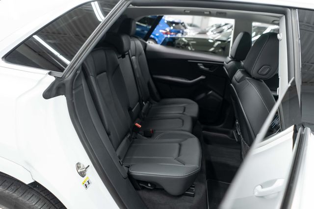 2023 Audi Q8 Premium 55 TFSI quattro - 23091215 - 11