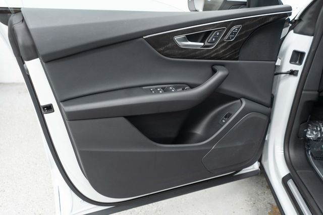 2023 Audi Q8 Premium 55 TFSI quattro - 23091215 - 13