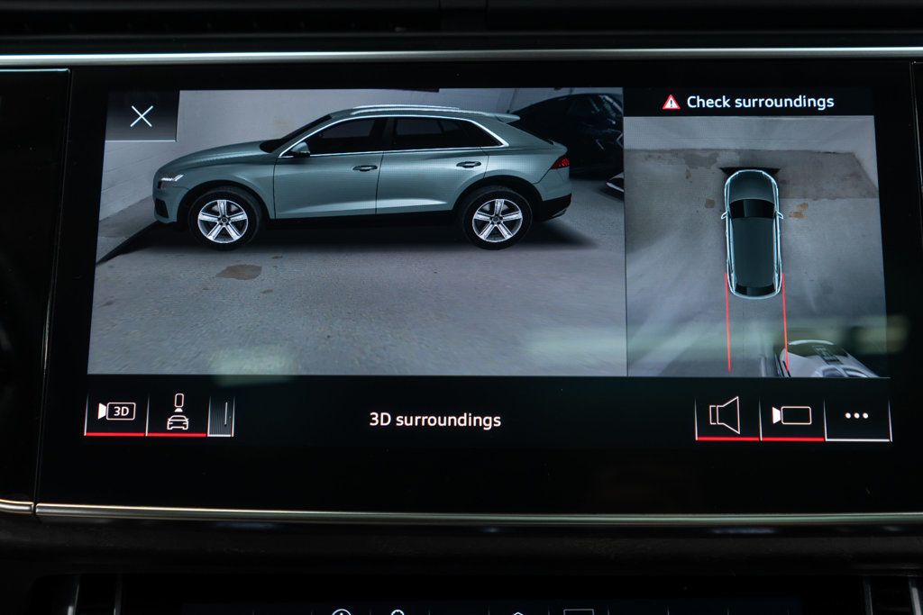 Audi Q8 photo 21