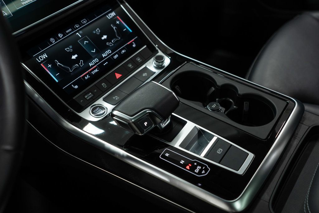 Audi Q8 photo 23