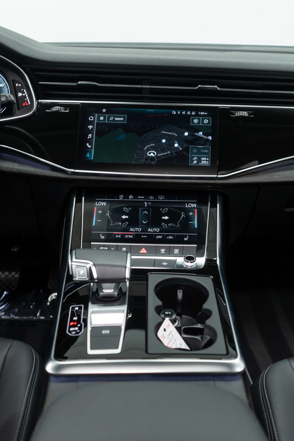 Audi Q8 photo 25