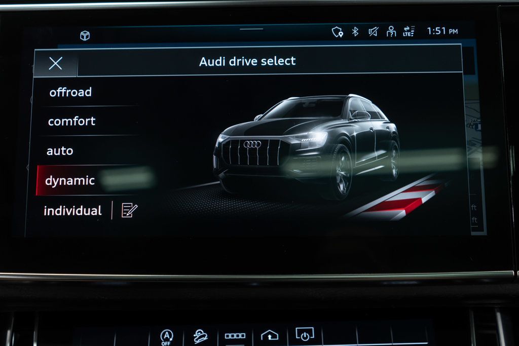 Audi Q8 photo 26