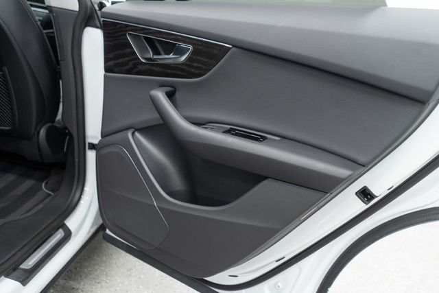 2023 Audi Q8 Premium 55 TFSI quattro - 23091215 - 29