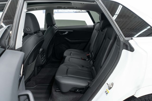 2023 Audi Q8 Premium 55 TFSI quattro - 23091215 - 32