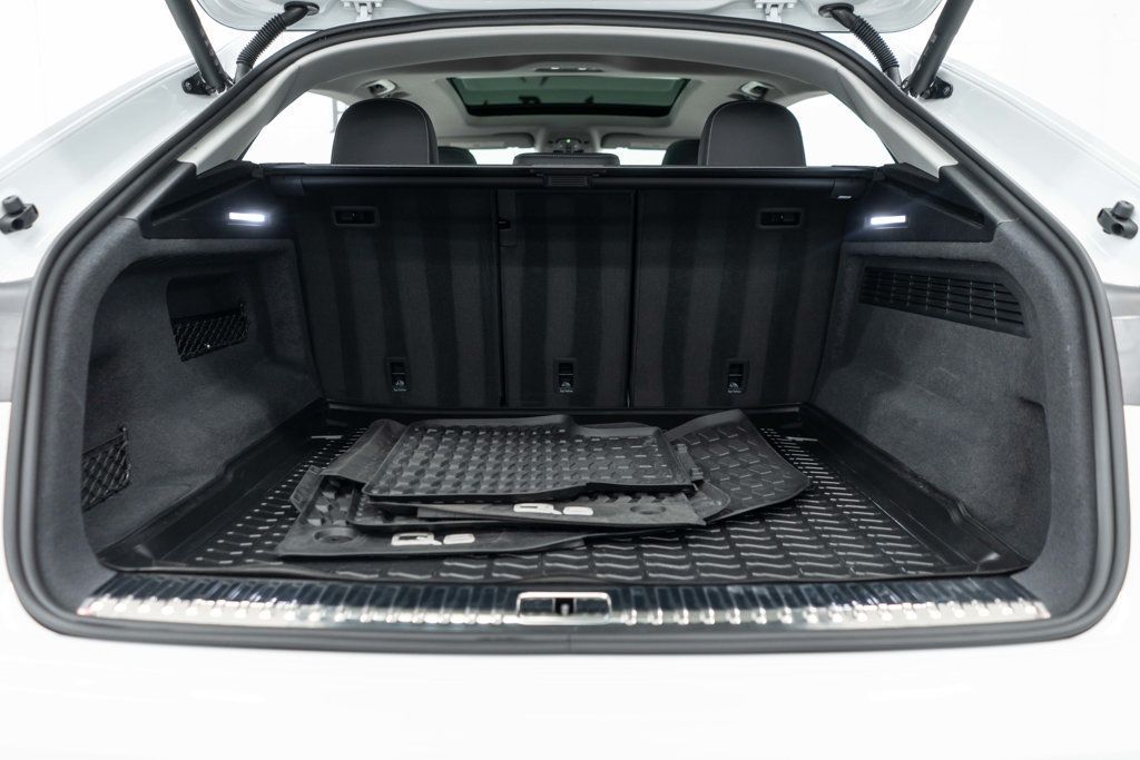 Audi Q8 photo 34