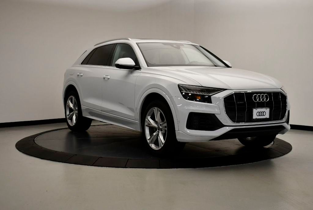 https://cdn.ebizautos.media/used-2023-audi-q8-premium55tfsiquattro-8479-22219140-7-1024.jpg