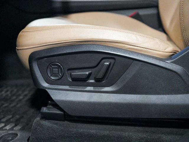 2023 Audi Q8 Premium Plus - 23077316 - 31