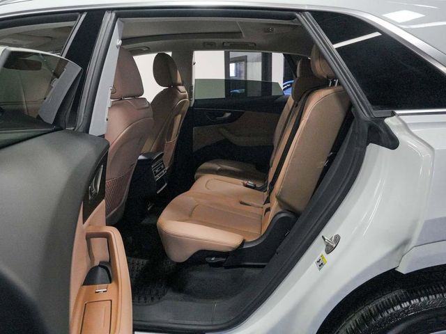 2023 Audi Q8 Premium Plus - 23077316 - 32