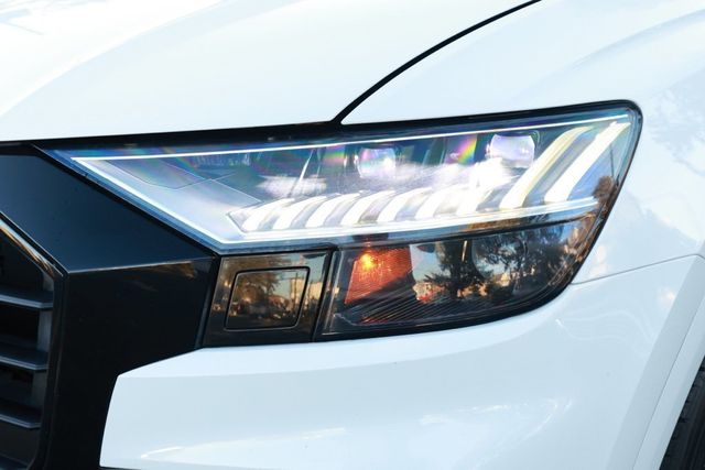 2023 Audi Q8 Premium Plus