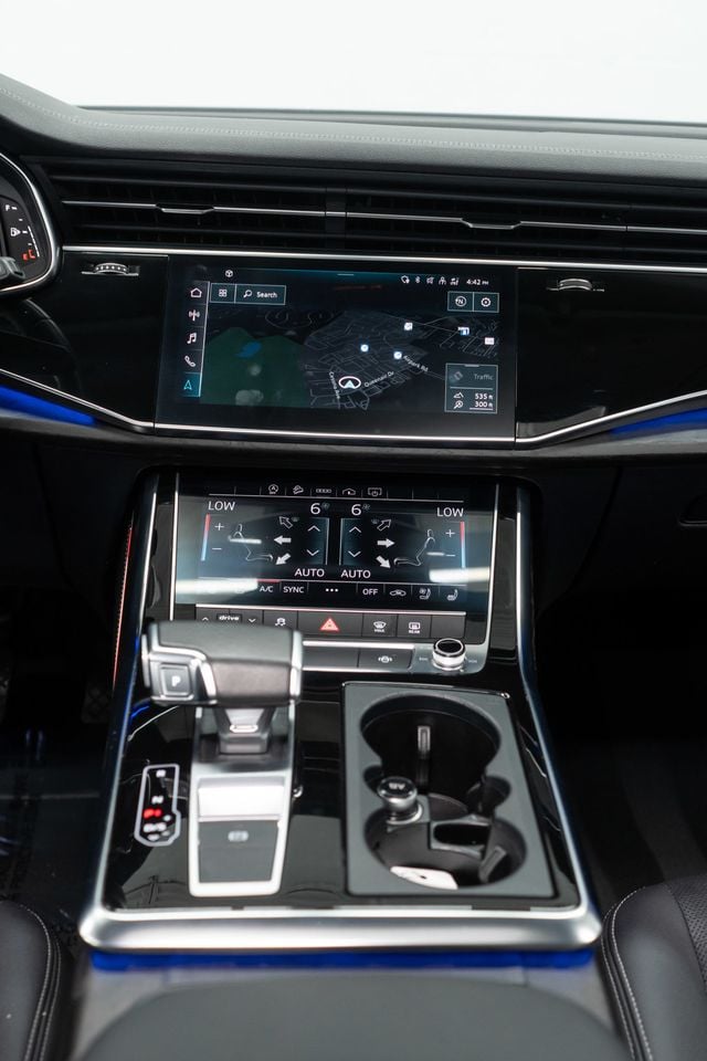 2023 Audi Q8 Premium Plus 55 TFSI quattro - 23065739 - 33