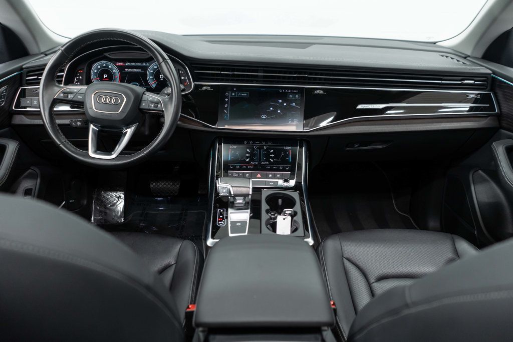 Audi Q8 photo 10