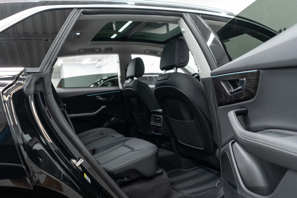 Audi Q8 photo 12