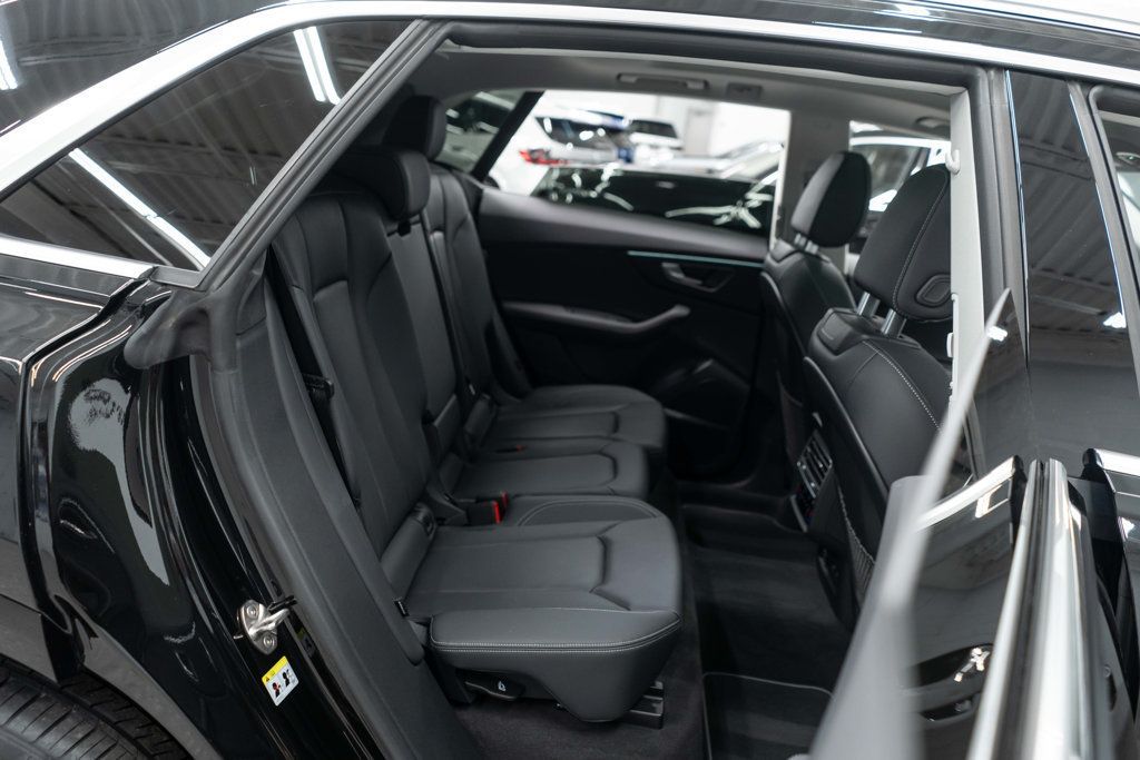 Audi Q8 photo 14