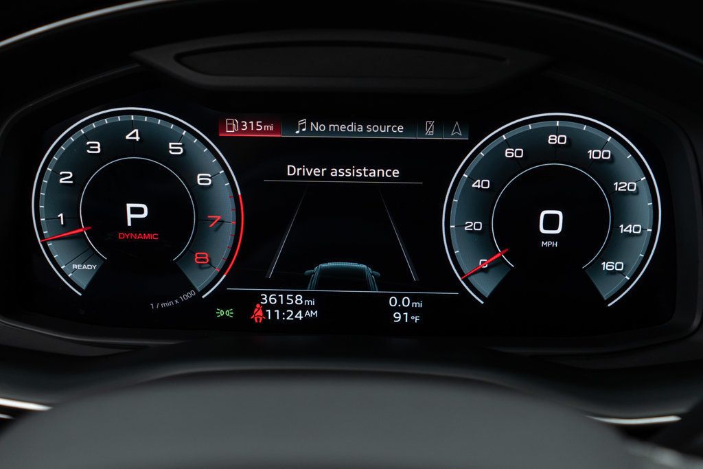 Audi Q8 photo 19