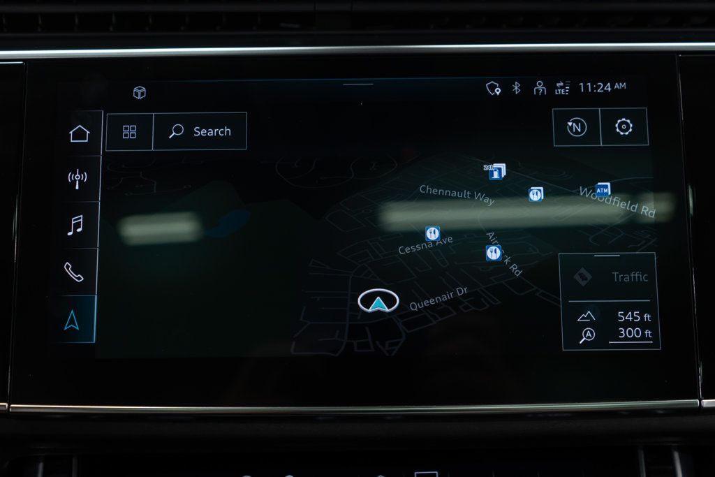 Audi Q8 photo 20