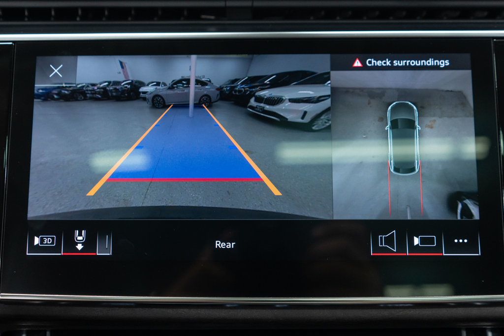 Audi Q8 photo 21