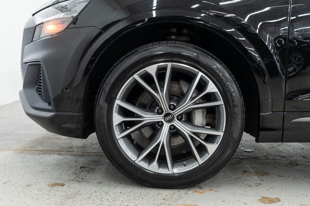 Audi Q8 photo 38