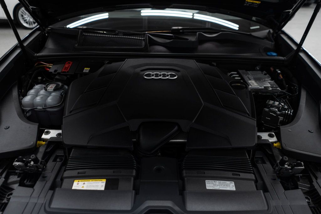 Audi Q8 photo 44