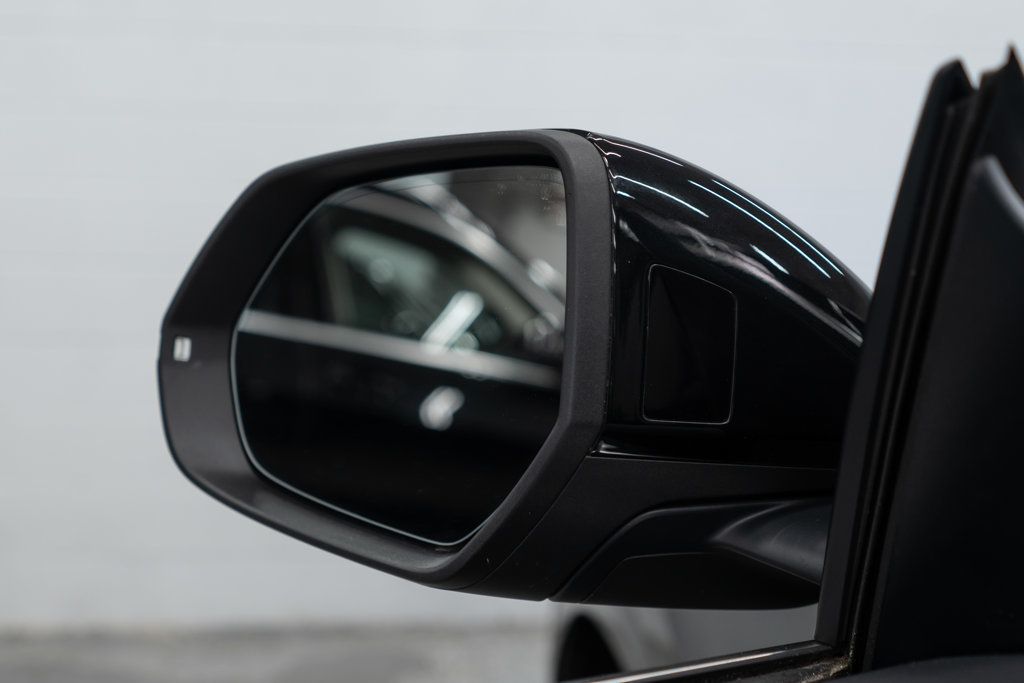 Audi Q8 photo 54