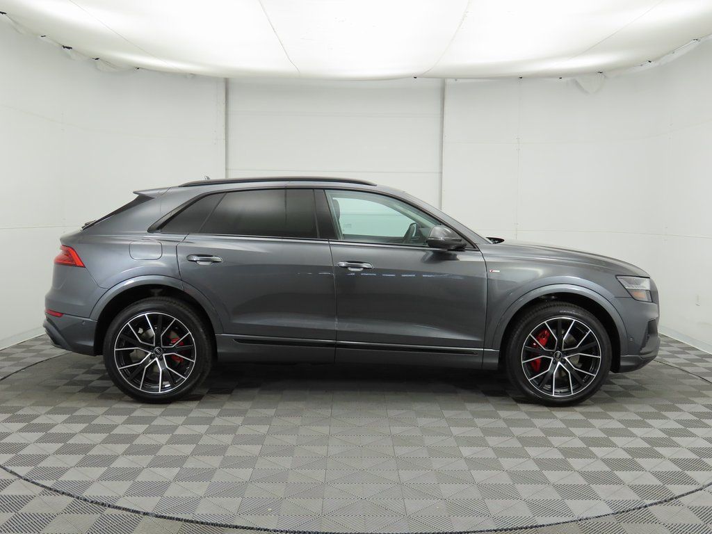 https://cdn.ebizautos.media/used-2023-audi-q8-premiumplus55tfsiquattro-835-22111393-5-1024.jpg