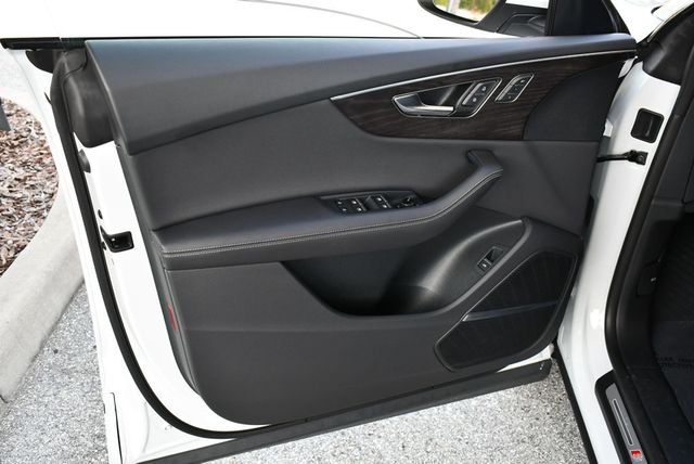2023 Audi Q8 Premium Plus 55 TFSI quattro W/Executive Package - 22953928 - 11