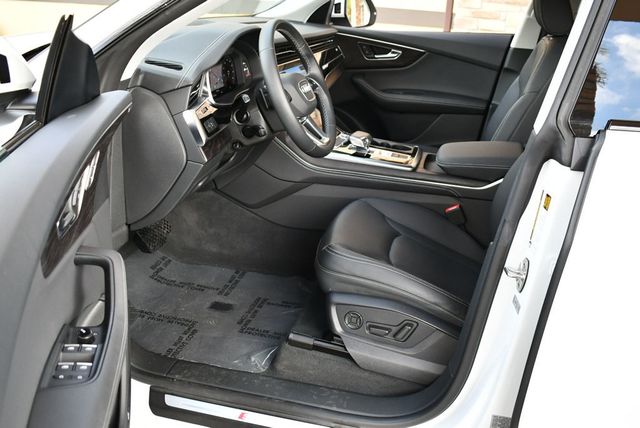 2023 Audi Q8 Premium Plus 55 TFSI quattro W/Executive Package - 22953928 - 14