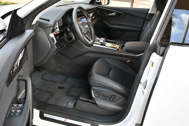 2023 Audi Q8 Premium Plus 55 TFSI quattro W/Executive Package - 22953928 - 40