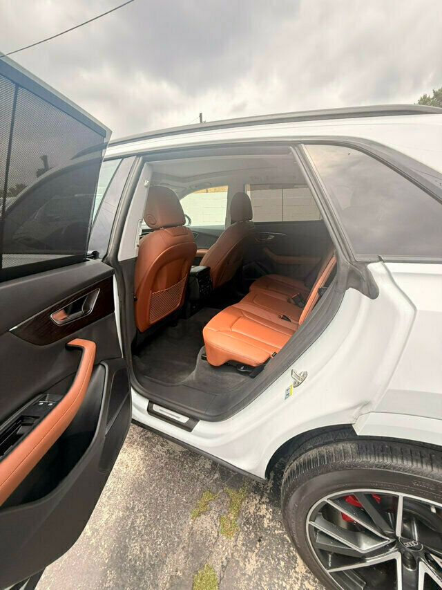 2023 Audi Q8 Premium Plus/Executive Pkg/Heated&Cooled Seats/S-Line Plus Pkg - 22890648 - 11