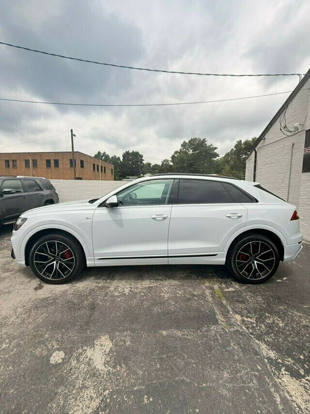 2023 Audi Q8 line Premium Plus photo 2