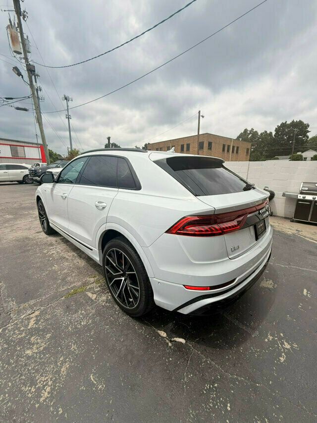 2023 Audi Q8 line Premium Plus photo 3