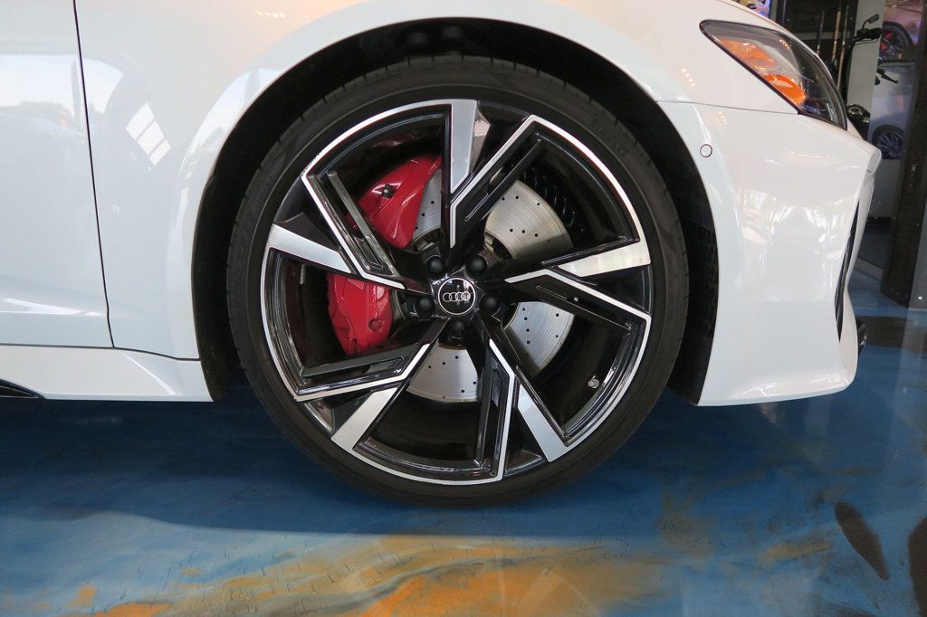 2023 Audi RS 6 Avant 4.0 TFSI quattro - 23002357 - 32