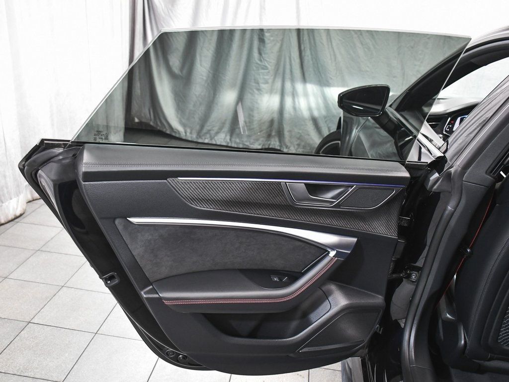 2023 Audi RS 7 Performance photo 14