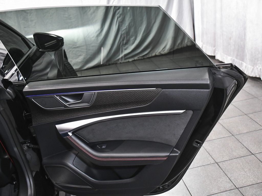 2023 Audi RS 7 Performance photo 18