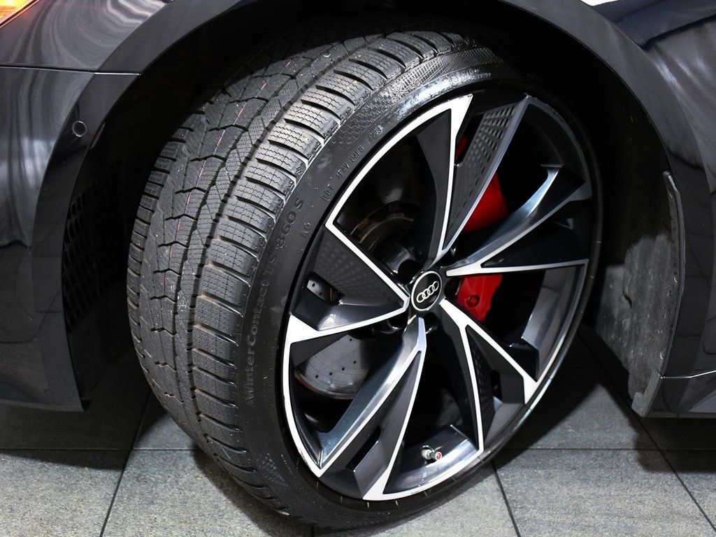 2023 Audi RS 7 Performance photo 7