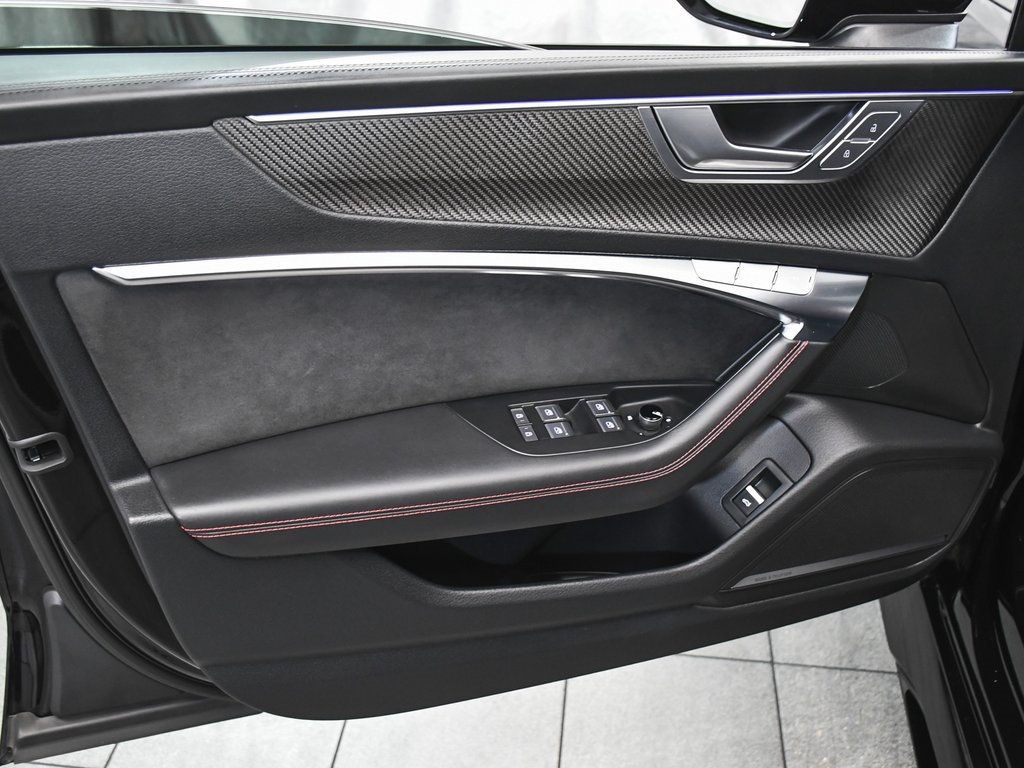 2023 Audi RS 7 Performance photo 9