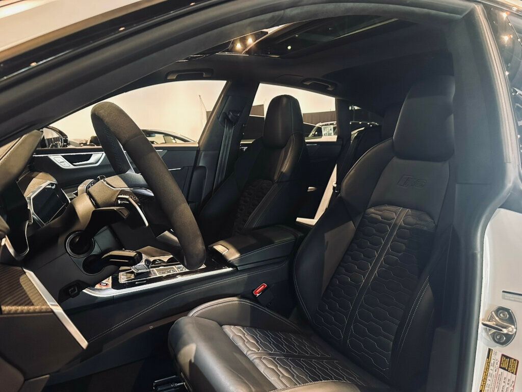 2023 Audi RS 7 DynamicPkg/CarbonOptic/B&O AdvancedSound/RS DesignPkg/SoftClose - 23060137 - 10
