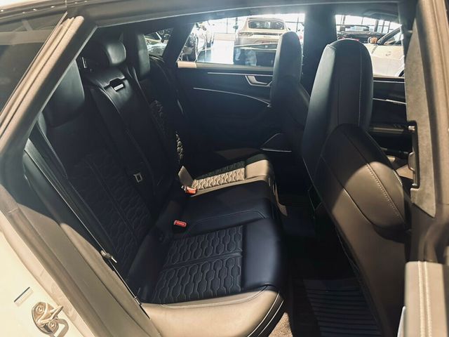 2023 Audi RS 7 DynamicPkg/CarbonOptic/B&O AdvancedSound/RS DesignPkg/SoftClose - 23060137 - 22