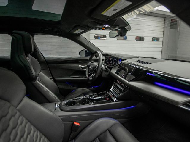 2023 Audi RS e-tron GT quattro - 22952974 - 16