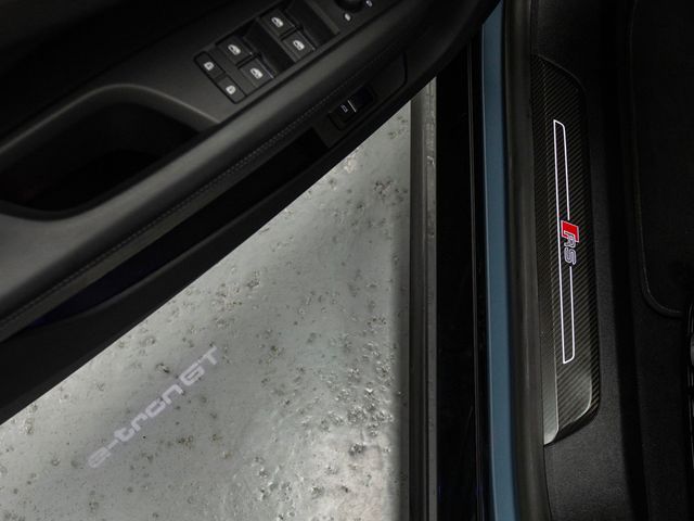 2023 Audi RS e-tron GT quattro - 22952974 - 34
