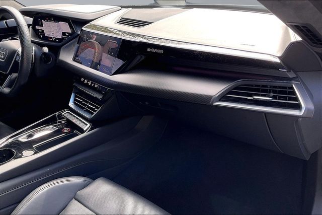 2023 Audi RS e-tron GT quattro - 23089470 - 12