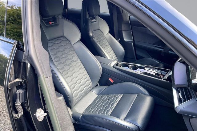2023 Audi RS e-tron GT quattro - 23089470 - 13