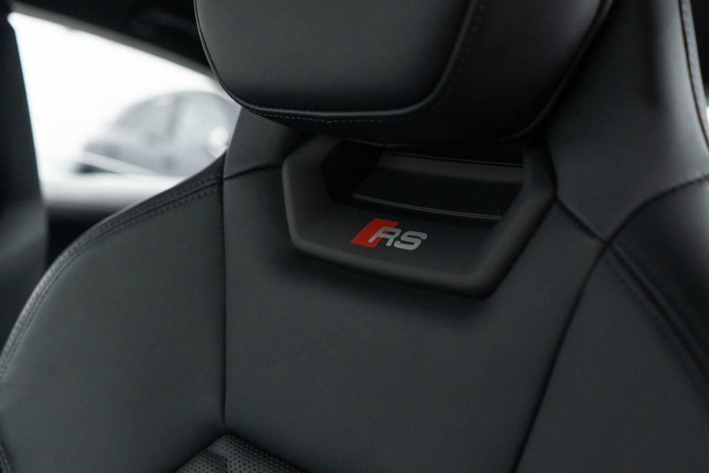 2023 Audi RS e-tron GT Base photo 10