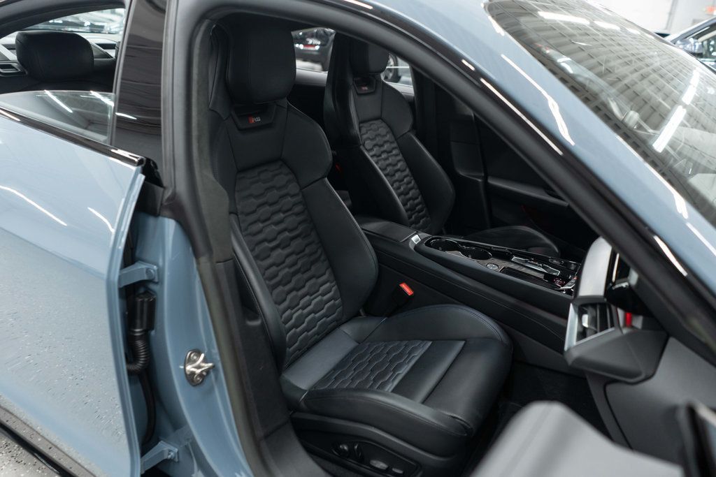 2023 Audi RS e-tron GT Base photo 12