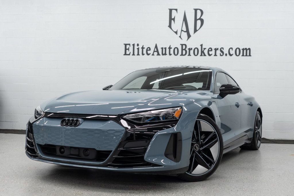 2023 Audi RS e-tron GT Base photo 2