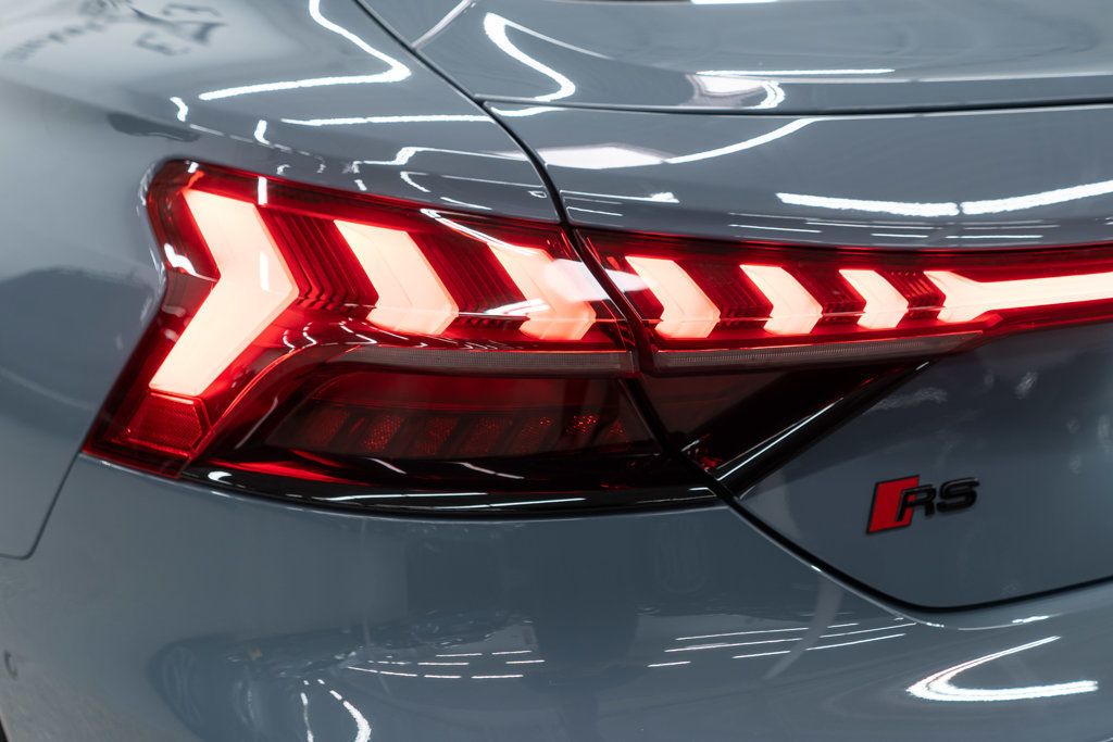 2023 Audi RS e-tron GT Base photo 49