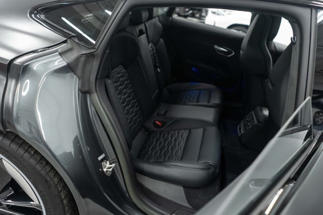 2023 Audi RS e-tron GT quattro - 22974572 - 13