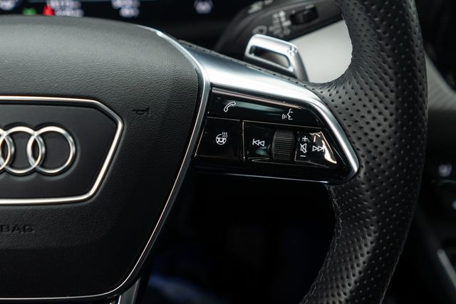 2023 Audi RS e-tron GT quattro - 22974572 - 25