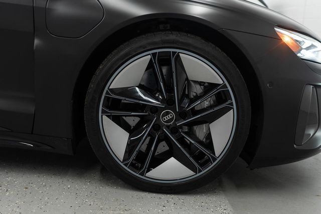 2023 Audi RS e-tron GT quattro - 22974572 - 44
