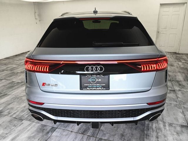 2023 Audi RS Q8 -'s photo